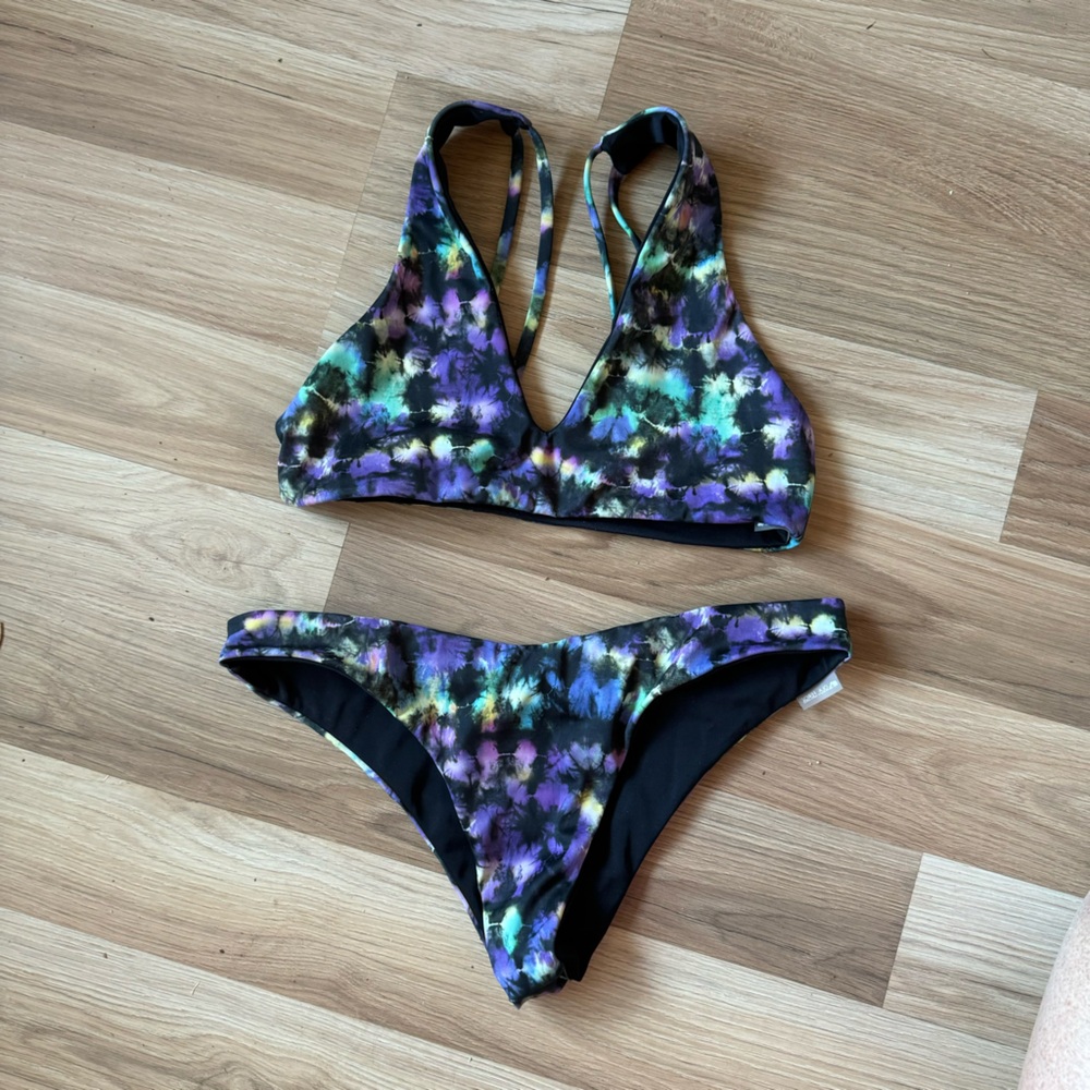Ola Feroz reversible bikini